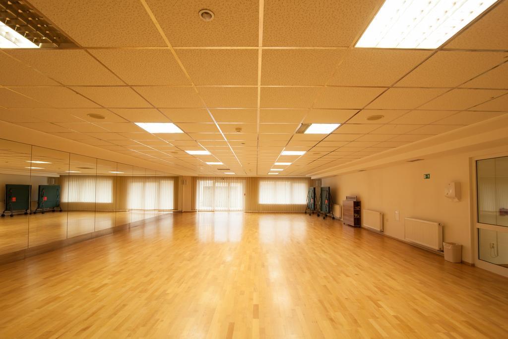 Sport-V-Hotel Hrotovice Zewnętrze zdjęcie