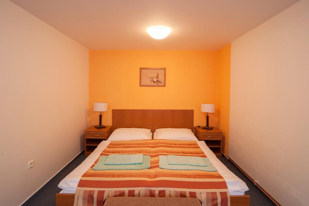 Sport-V-Hotel Hrotovice Pokój zdjęcie