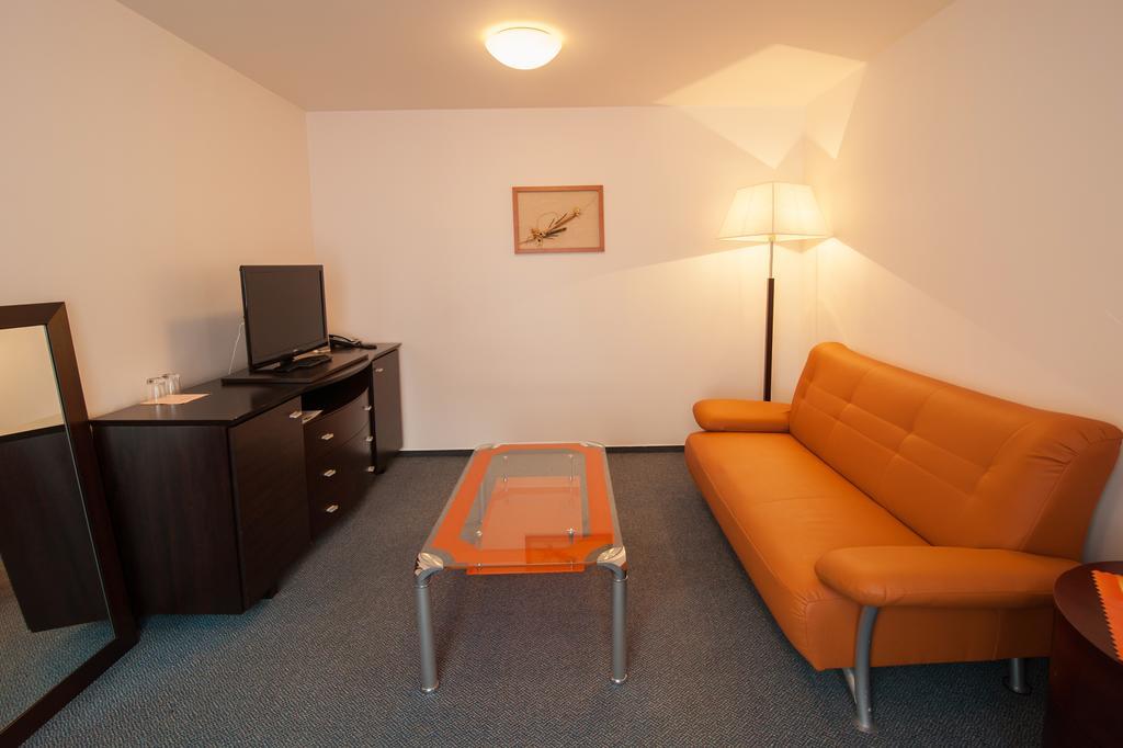 Sport-V-Hotel Hrotovice Pokój zdjęcie