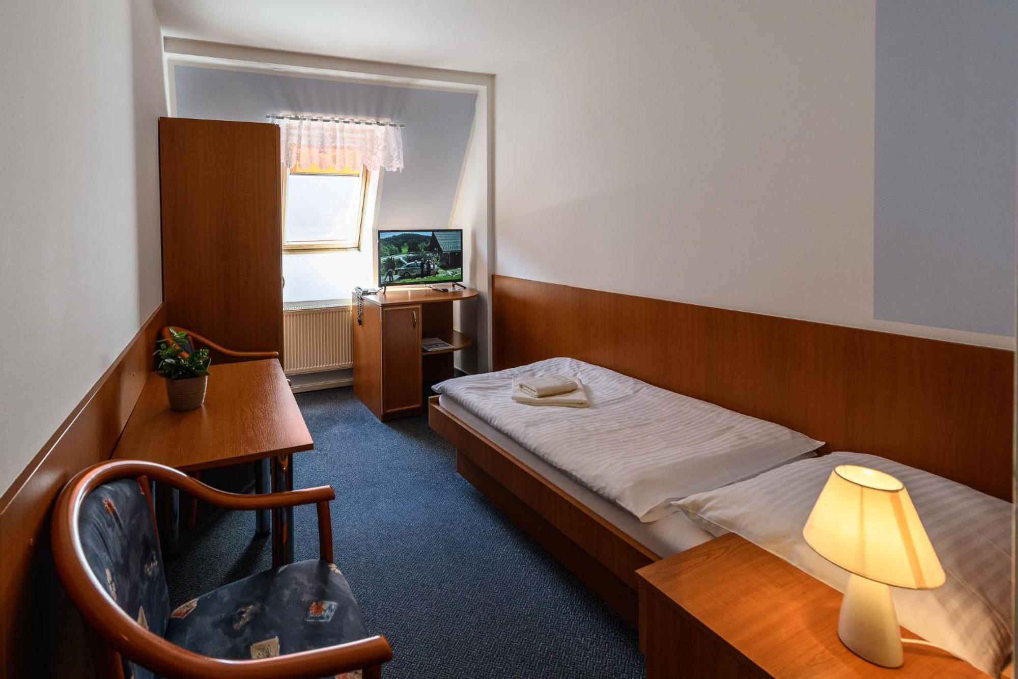 Sport-V-Hotel Hrotovice Zewnętrze zdjęcie