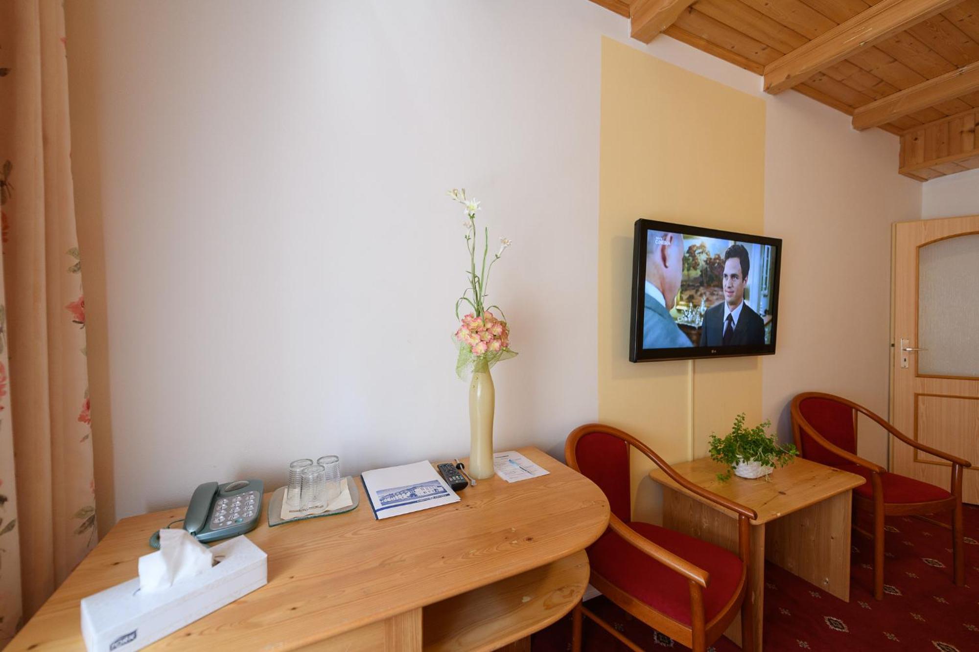 Sport-V-Hotel Hrotovice Zewnętrze zdjęcie