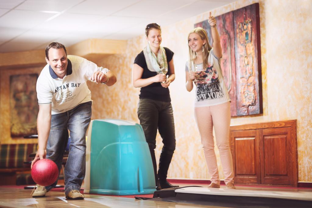 Sport-V-Hotel Hrotovice Zewnętrze zdjęcie