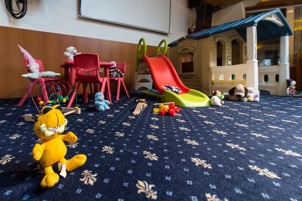 Sport-V-Hotel Hrotovice Zewnętrze zdjęcie