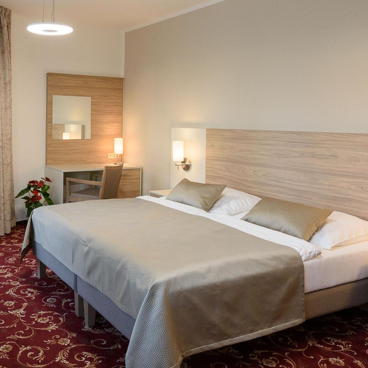 Sport-V-Hotel Hrotovice Zewnętrze zdjęcie